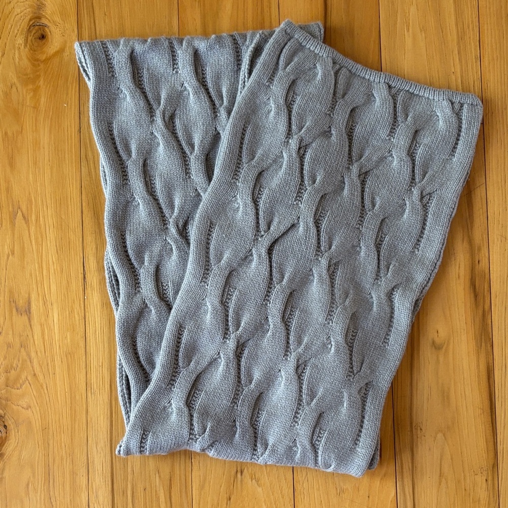 MANU CASHMERE | Light Grey Cable Knit Cozy Versatile Cashmere Scarf | Size OS